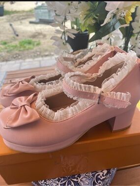 Mary Jane Shoes with Ruffle Trim